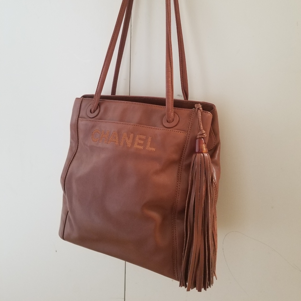 Sale! Vintage Chanel  tassel shoulder bag - Picture 13 of 16
